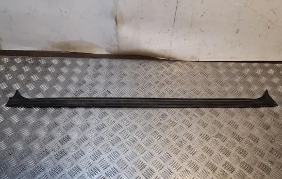 Audi Q7 4M Trunk rubber seal (body) 4M0827229