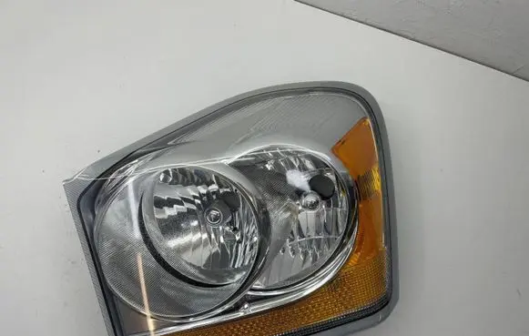 Dodge Durango Headlight/headlamp 55077721AE