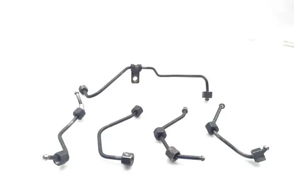 Jeep Grand Cherokee (WJ) Fuel injector supply line/pipe 