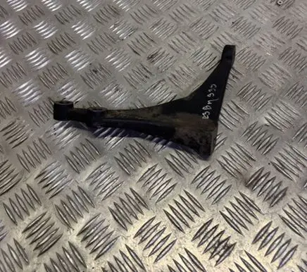 Toyota Hilux (AN10, AN20, AN30) Gearbox mounting bracket 331190K020
