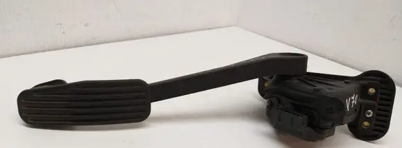 Volvo V70 Accelerator throttle pedal 30666659 6PV00853701