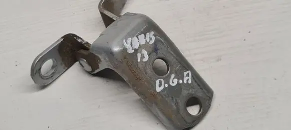 Toyota Yaris Rear door lower hinge