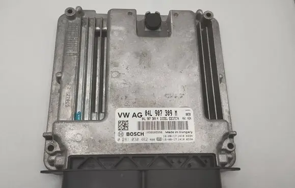Skoda Superb B8 (3V) Engine control unit/module 04L907309M 0281030462