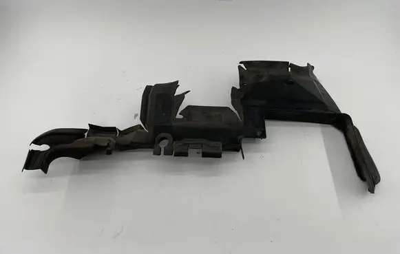 Audi A4 S4 B8 8K Intercooler air guide/duct channel 8K0121283F