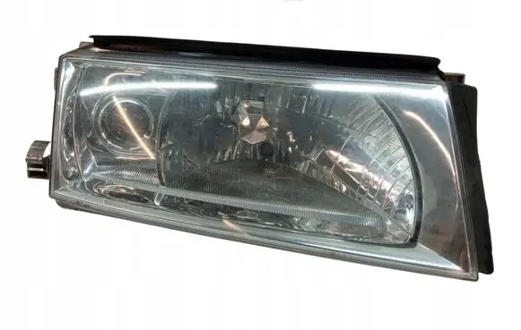 Skoda Octavia Mk1 (1U) Headlight/headlamp 