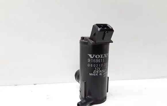Volvo V70 Windscreen/windshield washer pump 9169611