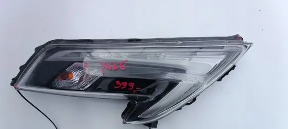 Nissan Juke I F15 Headlight/headlamp 26120