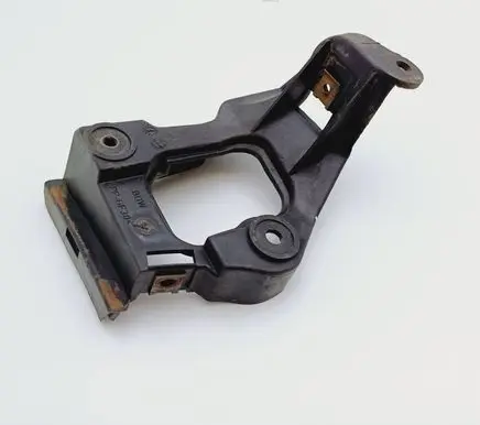 Audi A6 S6 C5 4B Fender mounting bracket 4B0853921B