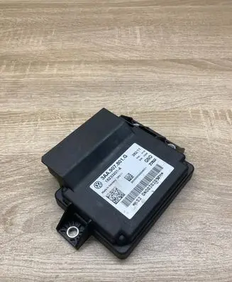 Volkswagen PASSAT B7 Hand brake control module 3AA907801G 18233201A