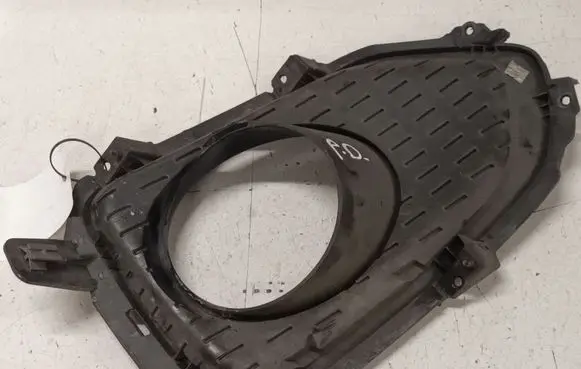 KIA Sorento Front fog light trim/grill 865242P010