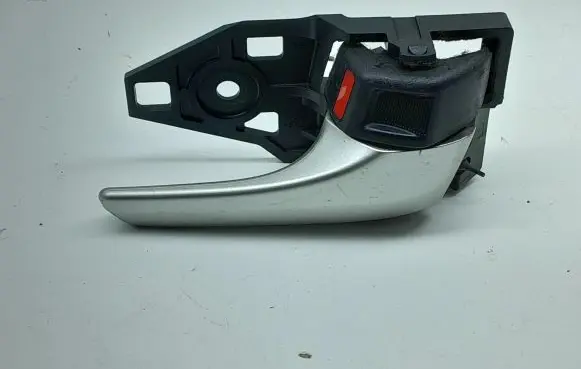 Toyota Prius (XW30) Front door interior handle