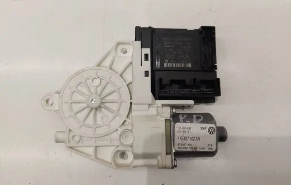 Volkswagen Golf V Tailgate/trunk/boot lock/catch/latch 5M0827505B