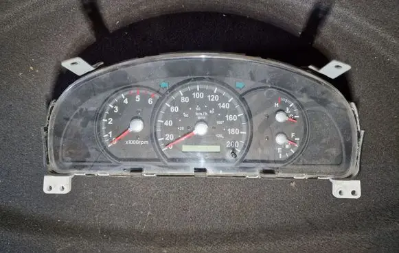 KIA Sorento Speedometer (instrument cluster) 940033E086