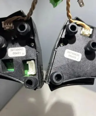 Volvo V50 Steering wheel buttons/switches 30739641 30739638