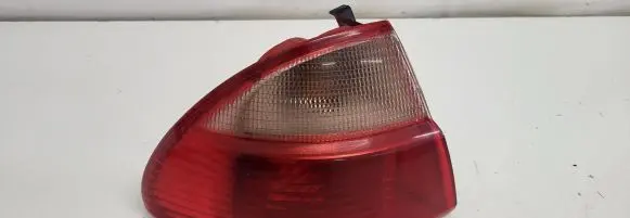 Toyota Avensis T220 Rear/tail lights