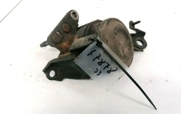 Toyota Avensis T250 Engine mount bracket