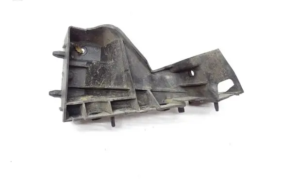 Front bumper mounting bracket