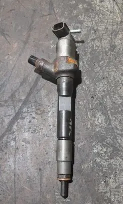 Mazda 6 Fuel injector R2AA13H50