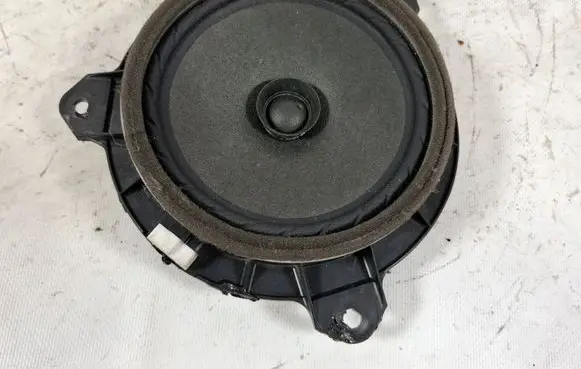 Toyota Corolla Verso AR10 Rear door speaker 861600D190