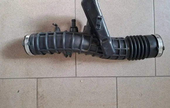 Dacia Dokker Air intake hose/pipe 165788368R H820154444