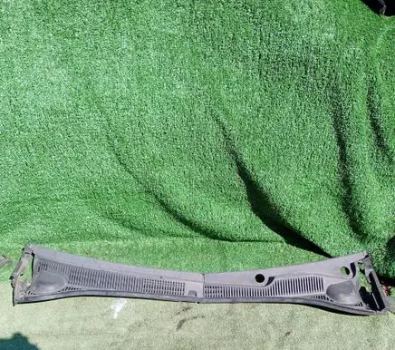 Suzuki SX4 Wiper trim 7234179J1 7234179J1L