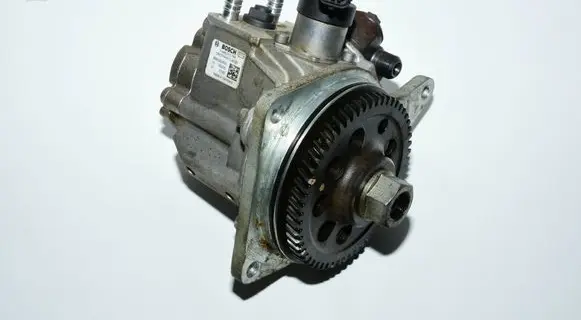 Isuzu D-Max Fuel injection high pressure pump 8983320620 0445010766