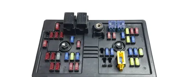 Chevrolet Captiva Fuse module 96821082 M5789