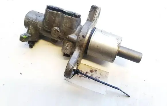Volkswagen PASSAT B5.5 Master brake cylinder 243515