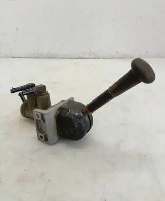 Mercedes-Benz 207 310 Hand brake release handle 0481016113