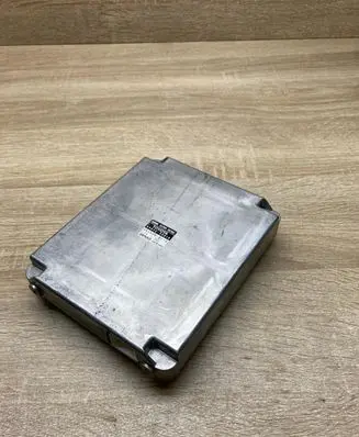 Lexus RX 330 - 350 - 400H Battery control module 8989248010 4690000112