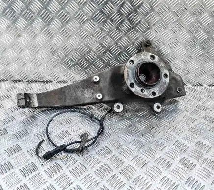 BMW 5 GT F07 Front wheel hub
