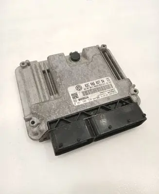 Volkswagen Touran II Engine control unit/module 03C906027DA 03C907309G 0261S06720