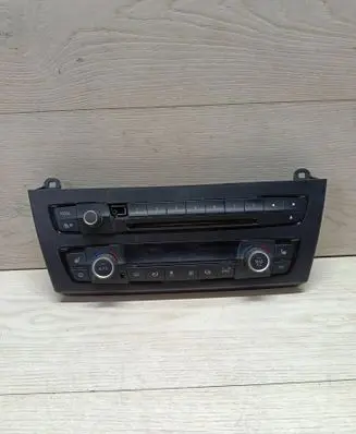 BMW 1 F20 F21 Climate control unit E1062665