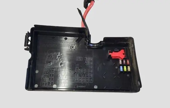 Volvo V40 Fuse box cover 31409547