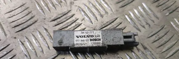 Volvo V70 Airbag deployment crash/impact sensor 9452777