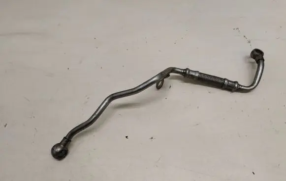 Audi A8 S8 D4 4H Turbo turbocharger oiling pipe/hose 057145771J