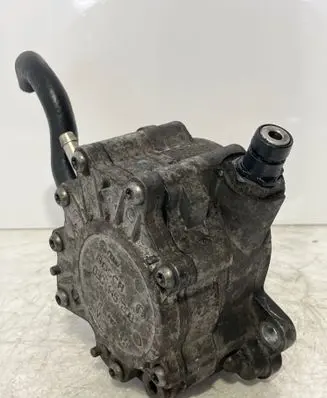 Audi A3 S3 8P Vacuum pump 03G145209 130704