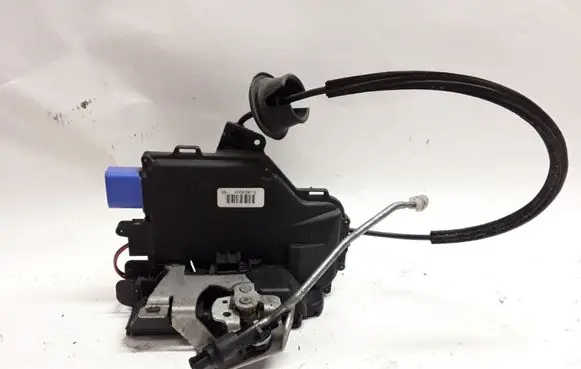 Audi A8 S8 D3 4E Rear door lock 4E0839015