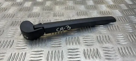 Porsche Cayenne (92A) Rear wiper blade arm