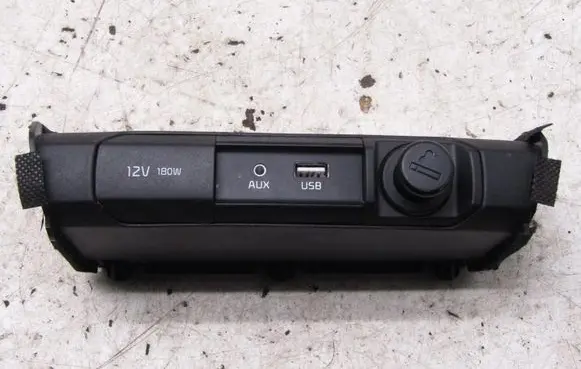 KIA Stonic AUX in-socket connector 