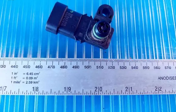 Chevrolet Cruze Air pressure sensor 55563375 5WK96820