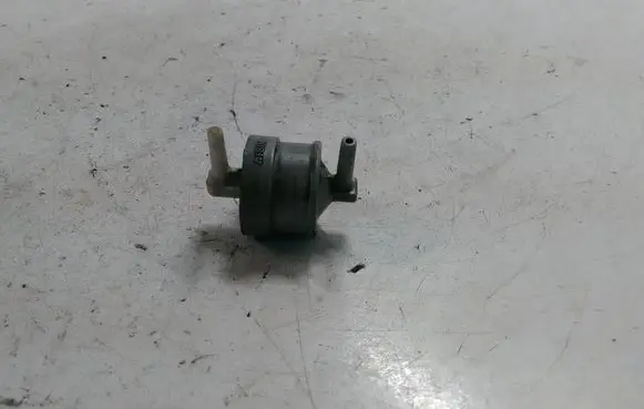 Toyota RAV 4 (XA30) Valve vacuum 
