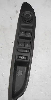 Opel Mokka Electric window control switch 13305011
