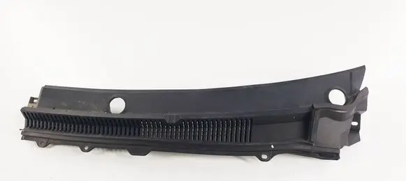 Suzuki Kizashi Wiper trim 7234057L1