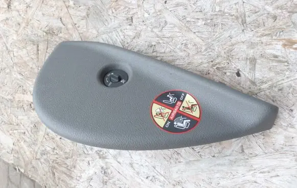 Renault Laguna II Dashboard side end trim 8200243727 8200243726