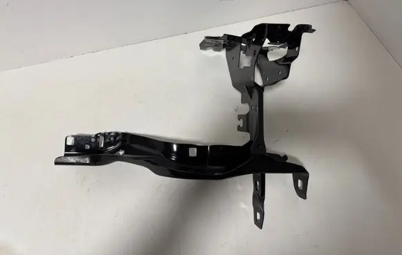 BMW 5 G30 G31 G38 Headlight/headlamp mounting bracket 51647383858 7383858