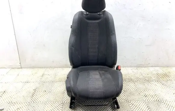 Peugeot 308 Front passenger seat 