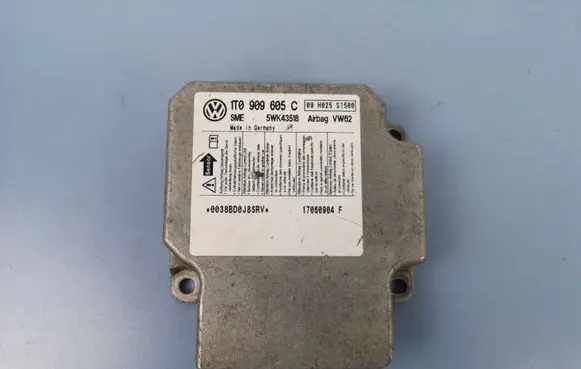 Volkswagen Touran I Airbag control unit/module 1T0909605C