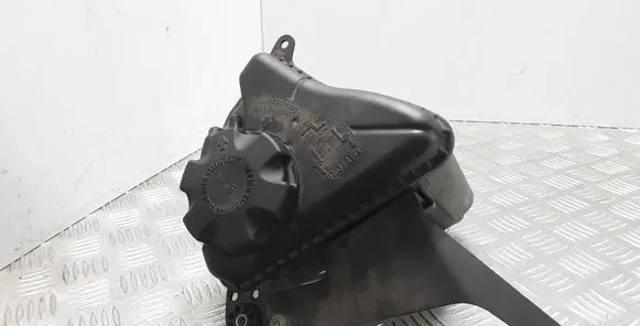 BMW 5 F10 F11 Coolant expansion tank/reservoir 17137601949 7601949