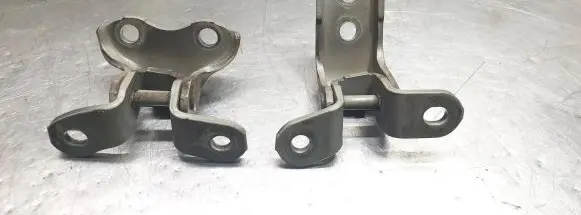 Toyota Yaris Front door hinge set 